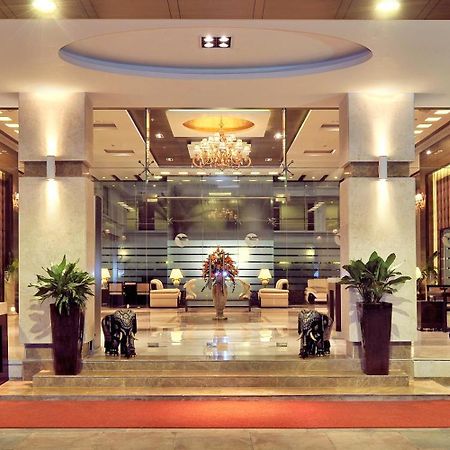 Fortune Jp Palace, Mysore - Member Itc Hotels' Group Dış mekan fotoğraf Lobby
