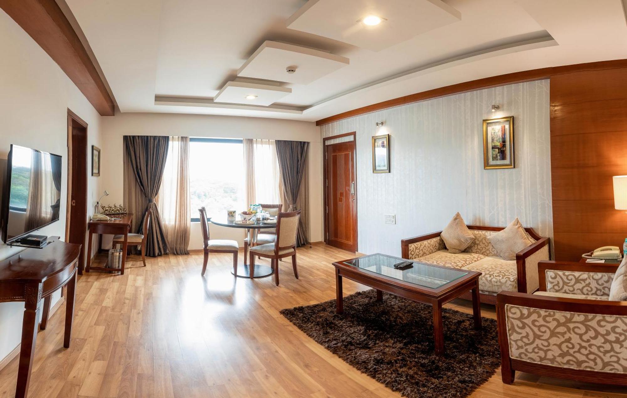 Fortune Jp Palace, Mysore - Member Itc Hotels' Group Dış mekan fotoğraf Suite room at the hotel