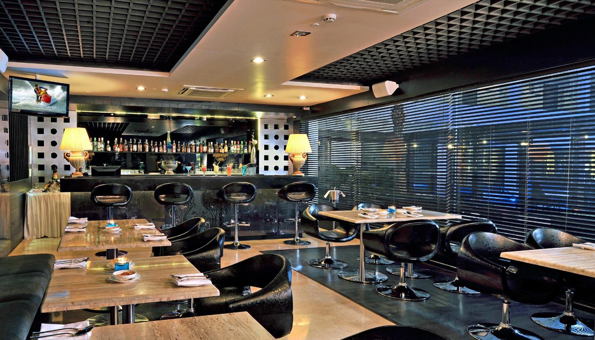 Fortune Jp Palace, Mysore - Member Itc Hotels' Group Dış mekan fotoğraf Interior of the restaurant