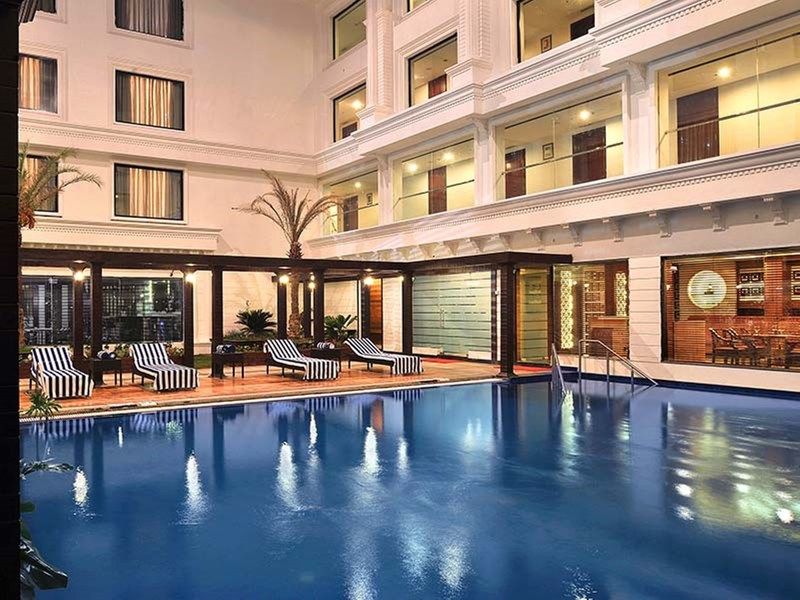 Fortune Jp Palace, Mysore - Member Itc Hotels' Group Dış mekan fotoğraf The pool at the hotel