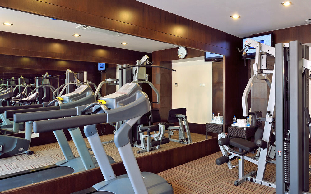 Fortune Jp Palace, Mysore - Member Itc Hotels' Group Dış mekan fotoğraf The gym at the hotel